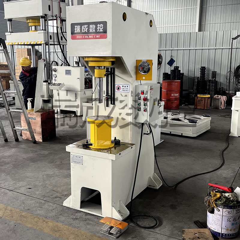 63噸單臂液壓機(jī)，熱處理金屬件校平機(jī)