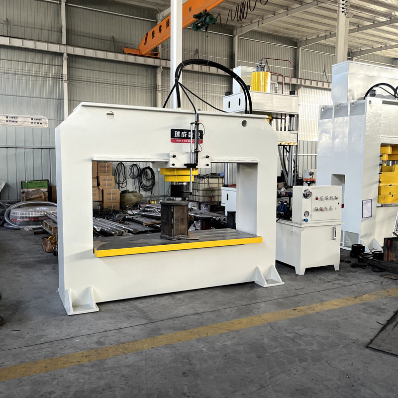 150噸可移動(dòng)龍門(mén)液壓機(jī)  150T移動(dòng)遙控龍門(mén)液壓機(jī)