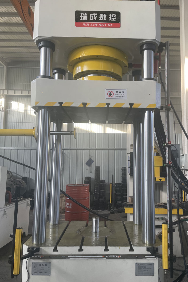 315T多項(xiàng)頂出液壓機(jī)  315T側(cè)頂缸下頂出溫控系統(tǒng)