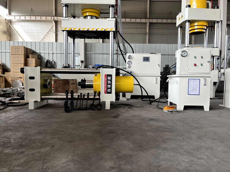 一文讀懂液壓機，工業(yè)生產(chǎn)的得力助手  