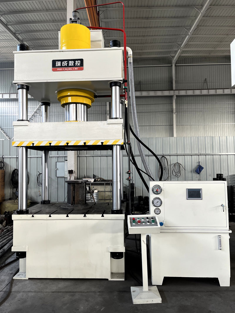 液壓機壓制寵物糧的粉末成型工藝