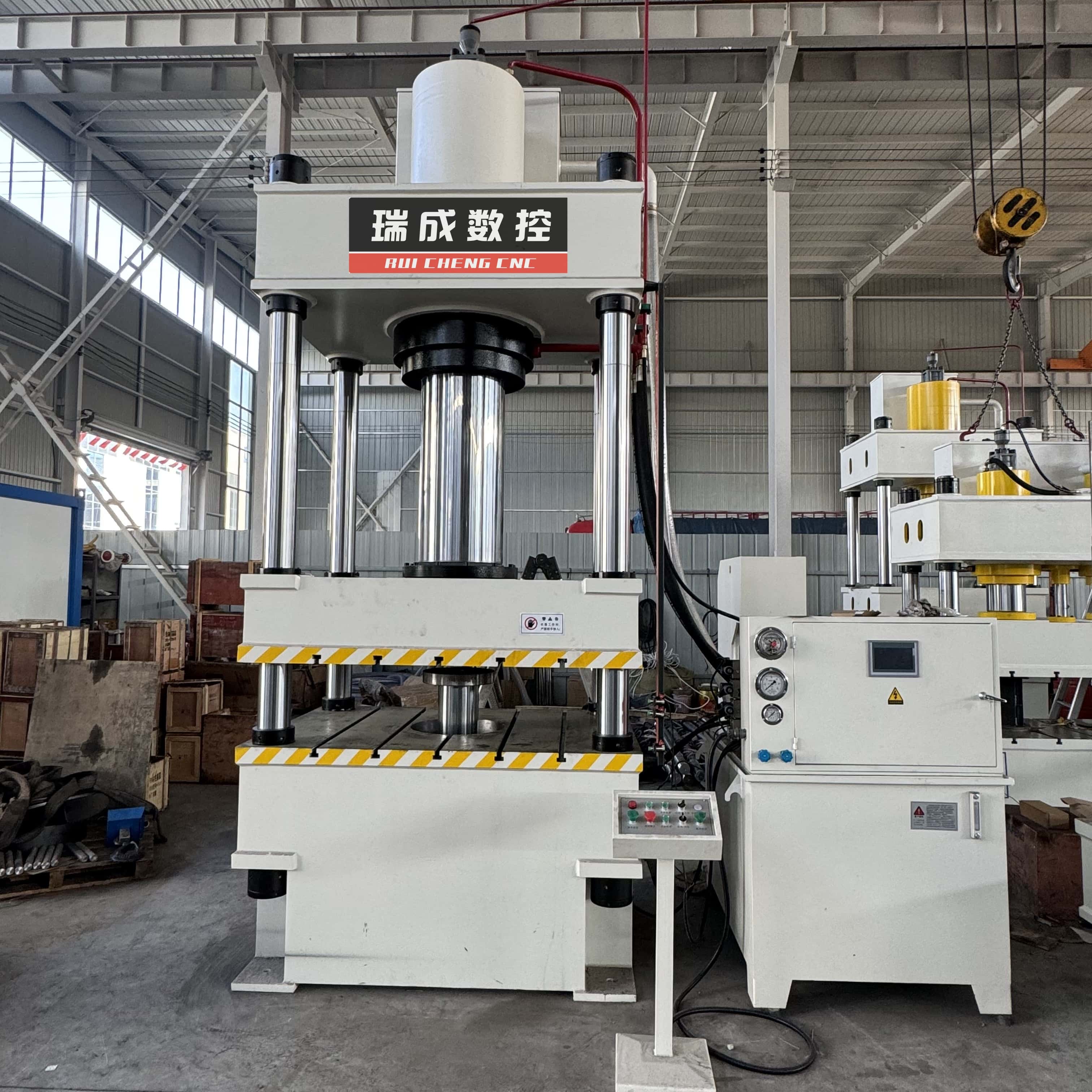 400T油箱封頭拉伸機(jī) 400T四柱壓力機(jī) 400T油箱封頭拉伸機(jī) 400T四柱壓力機(jī)