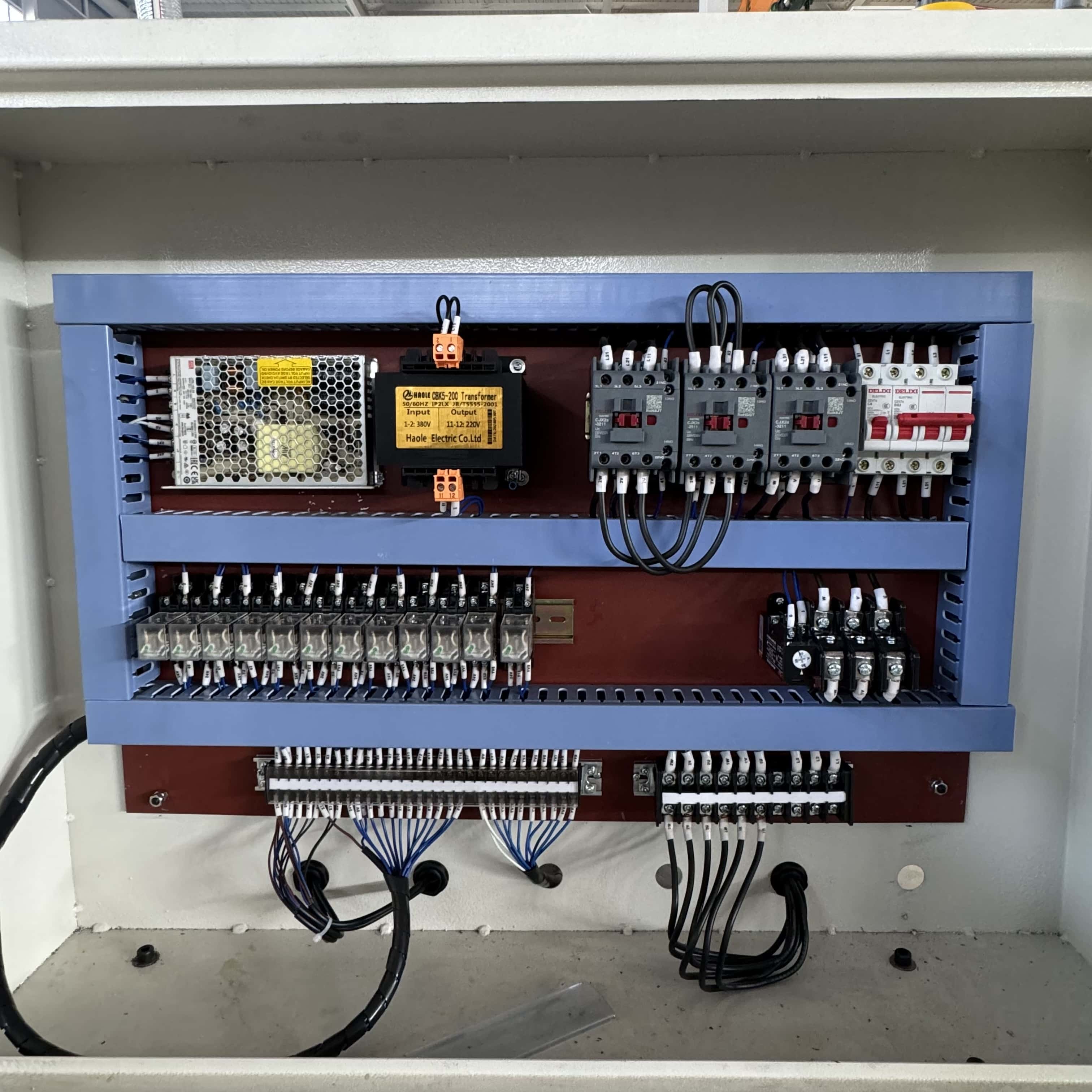 400T油箱封頭拉伸機(jī) 400T四柱壓力機(jī)